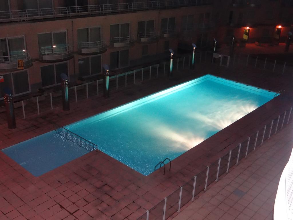 Appartement Zeezicht Oostende Ruang foto